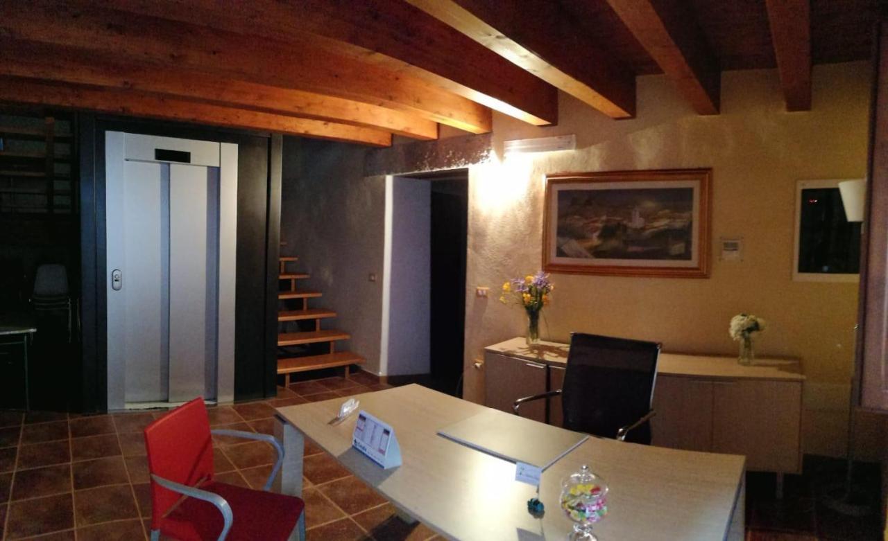 La Casa Del Borgo Bed & Breakfast Ittireddu Exterior photo
